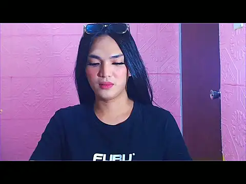 Snapshot of WONDERWOMAN2023 chatting on 11/13/25, 09:08 WONDERWOMAN2023 online show from 11/13/25, 09:08