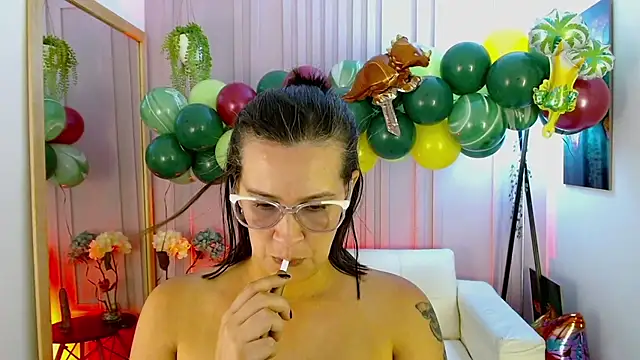 Snapshot of Britney_taylor_ chatting on 01/08/25, 11:09 Britney taylor online show from 01/08/25, 11:09
