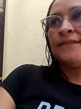 Snapshot of Britney_taylor_ chatting on 02/17/25, 07:31 Britney taylor online show from 02/17/25, 07:31