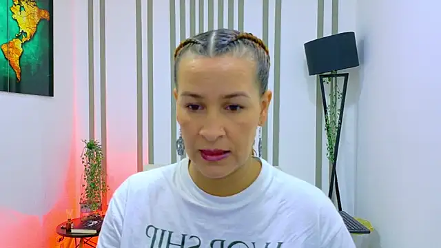 Britney taylor  online show from 11/20/25, 06:29