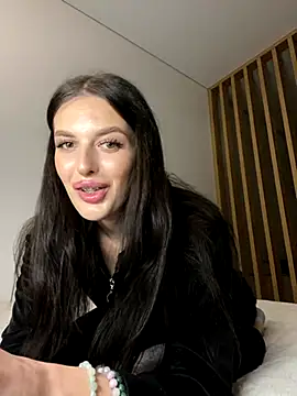 little belucci online show from 11/22/25, 02:38