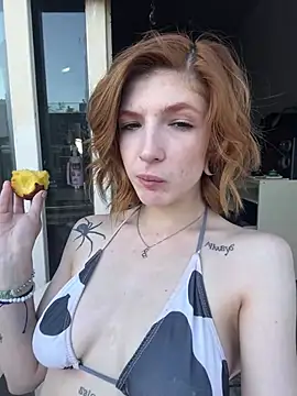 Alexa kitten17 online show from 01/15/25, 08:48