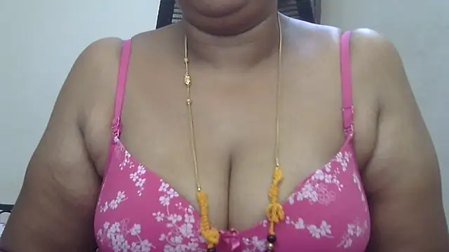 Snapshot of Nithya_forever chatting on 10/09/25, 05:05 Nithya forever online show from 10/09/25, 05:05