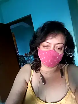 Snapshot of love_suman chatting on 03/03/25, 01:10 love suman online show from 03/03/25, 01:10