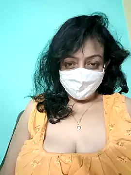 Snapshot of love_suman chatting on 09/09/25, 04:28 love suman online show from 09/09/25, 04:28