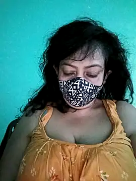 Snapshot of love_suman chatting on 09/12/25, 10:48 love suman online show from 09/12/25, 10:48