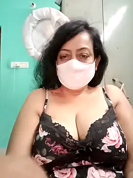 Snapshot of love_suman chatting on 10/12/25, 12:53 love suman online show from 10/12/25, 12:53