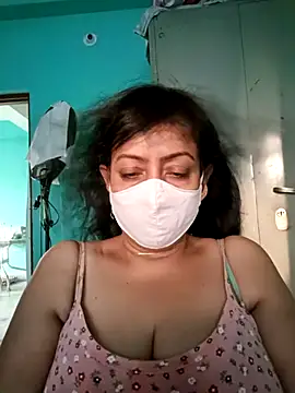 Snapshot of love_suman chatting on 10/26/25, 01:22 love suman online show from 10/26/25, 01:22