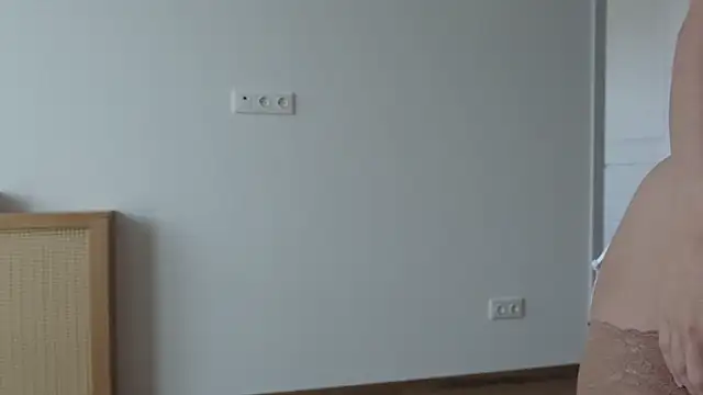 Snapshot of hee_jeen chatting on 09/10/25, 01:55 hee jeen online show from 09/10/25, 01:55