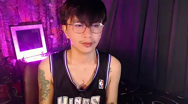 Snapshot of Sexy_Handsome_Drex chatting on 12/10/24, 09:55 Sexy Handsome Drex online show from 12/10/24, 09:55