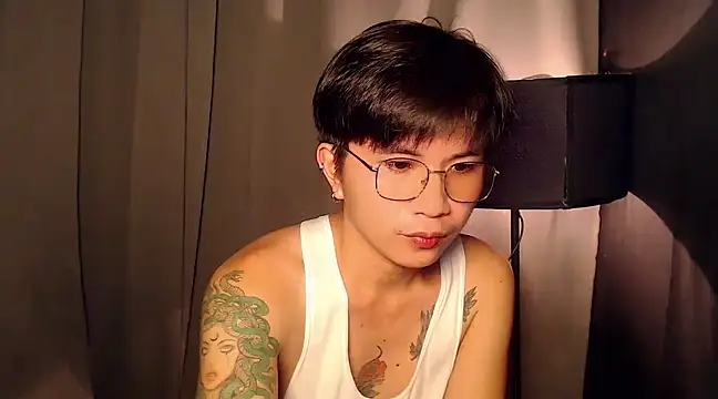 Snapshot of Sexy_Handsome_Drex chatting on 03/11/25, 09:24 Sexy Handsome Drex online show from 03/11/25, 09:24
