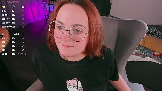 Snapshot of Alice_CutePerv chatting on 12/15/24, 05:42 Alice CutePerv online show from 12/15/24, 05:42