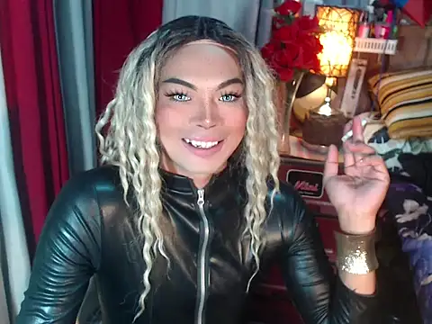 Snapshot of Asianboybig1_Daniel chatting on 10/16/25, 01:34 Asianboybig1 Daniel online show from 10/16/25, 01:34