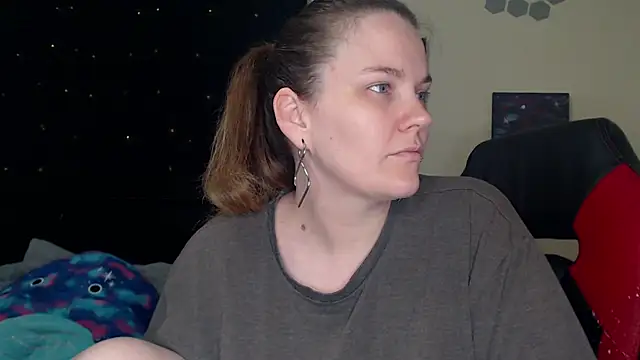 Snapshot of ToxicLilly chatting on 03/10/25, 10:15 ToxicLilly online show from 03/10/25, 10:15