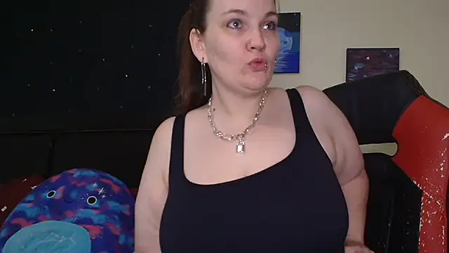 ToxicLilly online show from 10/25/25, 07:05