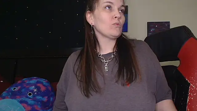 ToxicLilly online show from 11/08/25, 07:30