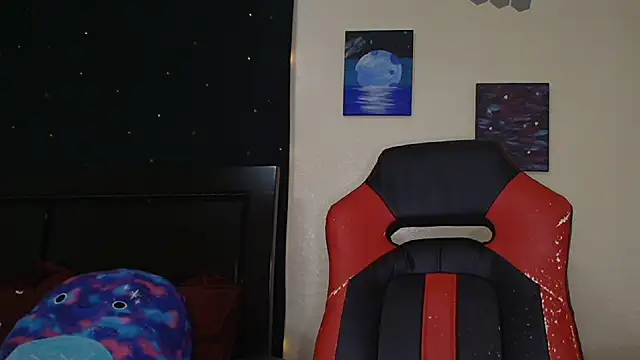 ToxicLilly online show from 11/16/25, 09:48