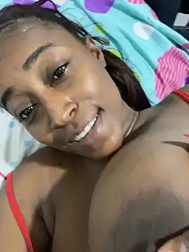 Snapshot of Brunna-Brownn chatting on 12/15/24, 01:24 Brunna-Brownn online show from 12/15/24, 01:24