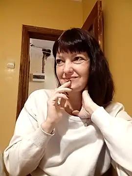 Snapshot of TiAmorre chatting on 10/04/25, 02:20 TiAmorre online show from 10/04/25, 02:20
