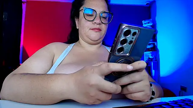 lulubigtitts1 online show from 09/16/25, 07:04