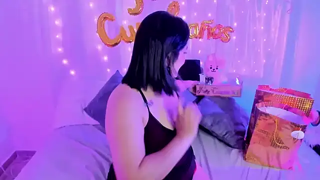 lucy26  online show from 10/29/25, 04:04