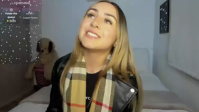 sophi mooreno online show from 10/17/25, 11:51