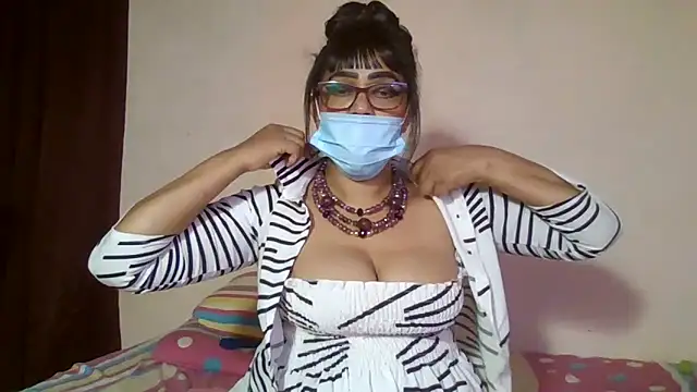 Snapshot of tharu_sweet chatting on 03/15/25, 07:05 tharu sweet online show from 03/15/25, 07:05