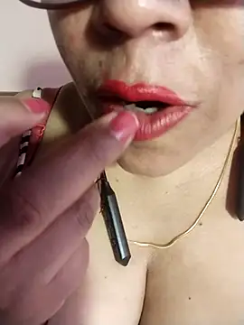 Snapshot of tharu_sweet chatting on 09/13/25, 06:18 tharu sweet online show from 09/13/25, 06:18