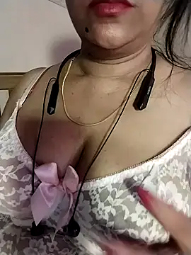 Snapshot of tharu_sweet chatting on 09/14/25, 06:29 tharu sweet online show from 09/14/25, 06:29