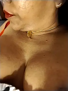 Snapshot of tharu_sweet chatting on 10/03/25, 04:37 tharu sweet online show from 10/03/25, 04:37