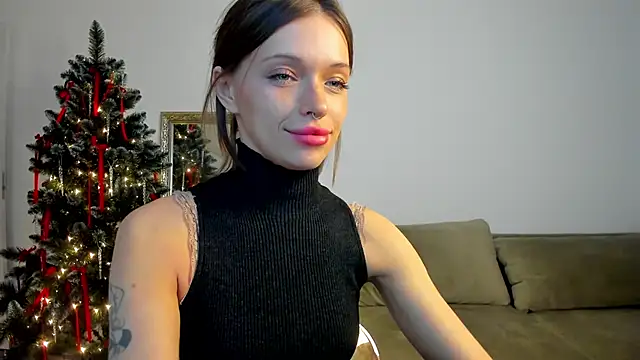 Snapshot of Kossie_ chatting on 12/20/24, 02:49 Kossie  online show from 12/20/24, 02:49