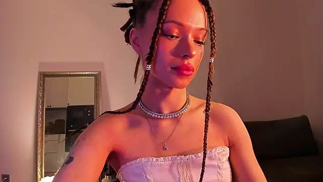 Snapshot of Kossie_ chatting on 01/17/25, 03:43 Kossie  online show from 01/17/25, 03:43