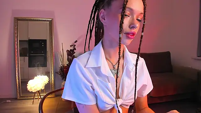 Snapshot of Kossie_ chatting on 01/19/25, 02:06 Kossie  online show from 01/19/25, 02:06