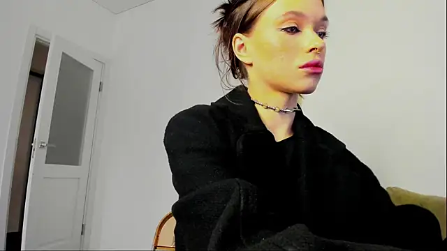 Snapshot of Kossie_ chatting on 10/19/25, 06:19 Kossie  online show from 10/19/25, 06:19