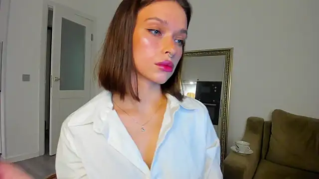 Snapshot of Kossie_ chatting on 10/24/25, 09:55 Kossie  online show from 10/24/25, 09:55