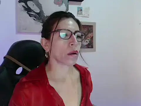 Snapshot of Chayla_Ruiz chatting on 01/07/25, 03:44 Chayla Ruiz online show from 01/07/25, 03:44