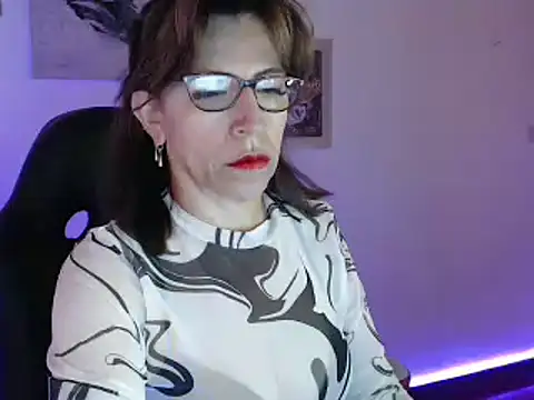 Snapshot of Chayla_Ruiz chatting on 02/03/25, 02:02 Chayla Ruiz online show from 02/03/25, 02:02