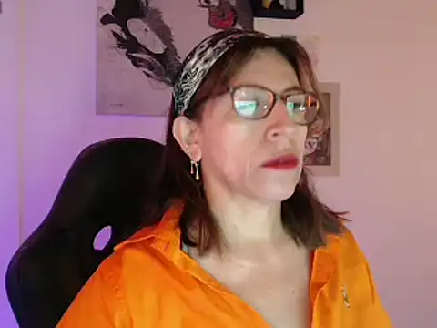 Snapshot of Chayla_Ruiz chatting on 02/11/25, 01:41 Chayla Ruiz online show from 02/11/25, 01:41