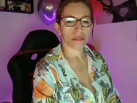Snapshot of Chayla_Ruiz chatting on 02/27/25, 01:17 Chayla Ruiz online show from 02/27/25, 01:17