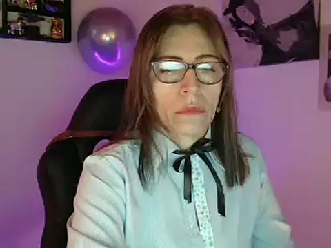 Snapshot of Chayla_Ruiz chatting on 03/03/25, 06:22 Chayla Ruiz online show from 03/03/25, 06:22