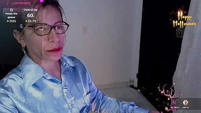 Chayla Ruiz online show from 11/12/25, 10:48