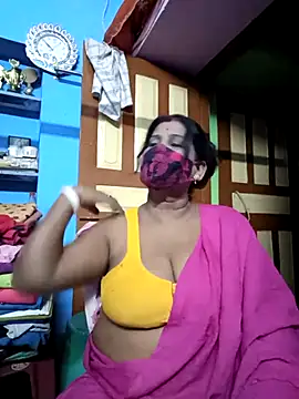 parioo7 online show from 10/26/25, 04:13