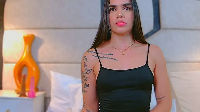 Snapshot of April_Cutee chatting on 02/19/25, 03:05 April Cutee online show from 02/19/25, 03:05