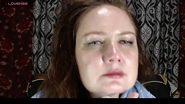 EmilyDoth online show from 11/10/25, 02:27