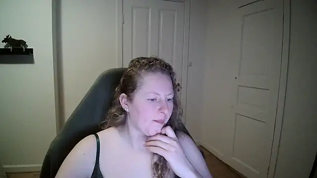 Girlnina-1995 online show from 01/07/25, 02:51