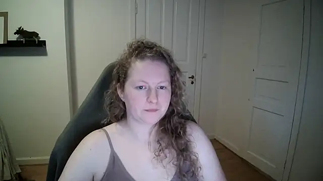 Girlnina-1995 online show from 01/08/25, 12:37