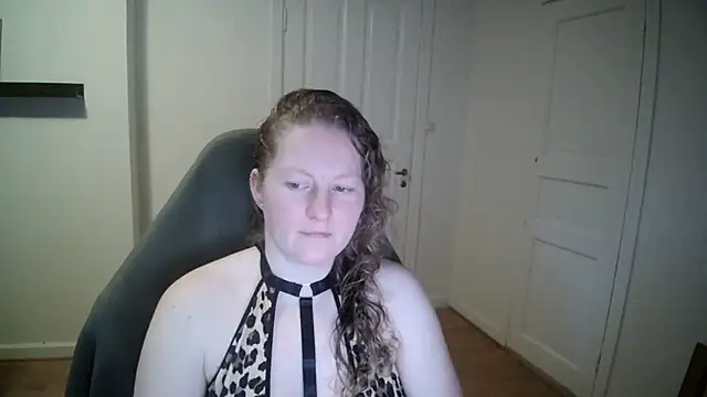 Girlnina-1995 online show from 01/28/25, 10:12