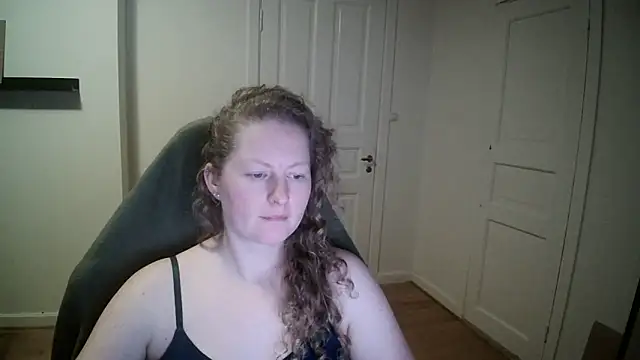 Girlnina-1995 online show from 02/04/25, 07:55