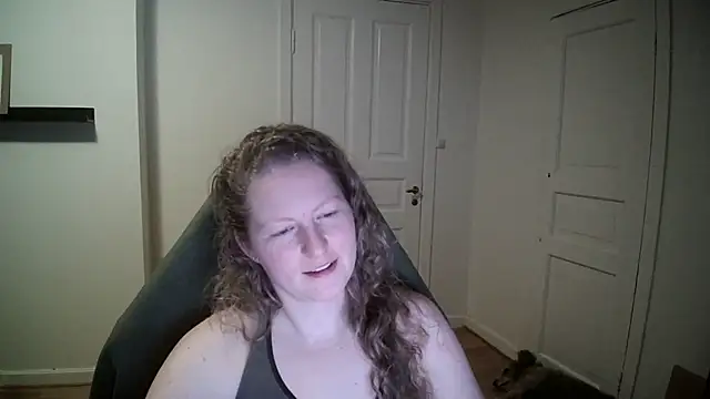 Girlnina-1995 online show from 03/03/25, 06:44