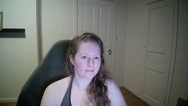 Girlnina-1995 online show from 03/03/25, 09:48